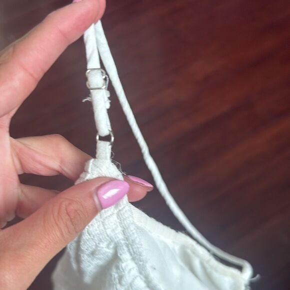 ASTR Textured Cream Bodysuit Snap Crotch - NEVER WORN - NWOT - Size Medium - Picture 5 of 5